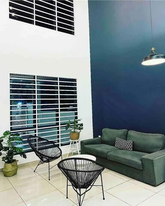 Fifteen Famiglia Malacca - Homestay Holiday home